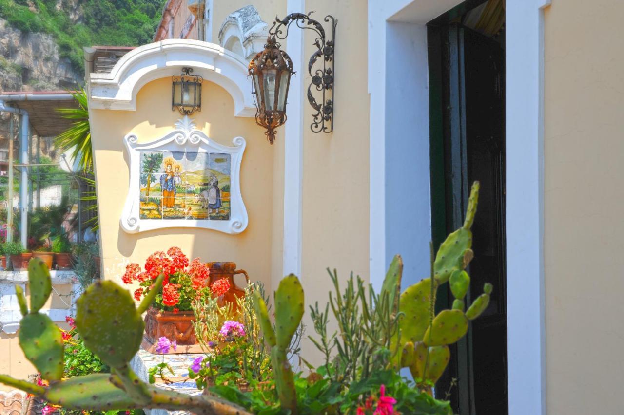 Estate4Home - Palazzo Crocione Позитано Экстерьер фото