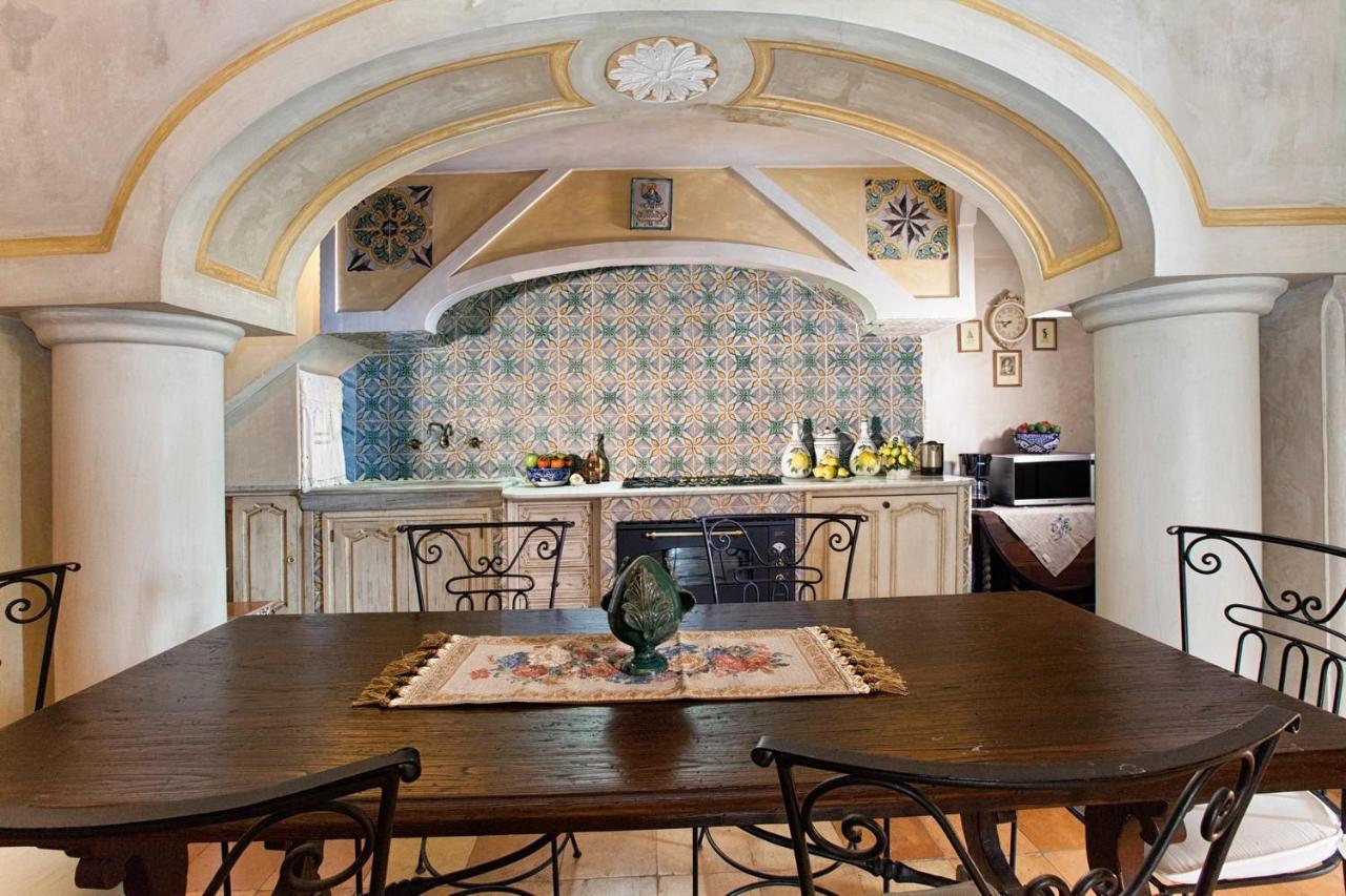 Estate4Home - Palazzo Crocione Позитано Экстерьер фото